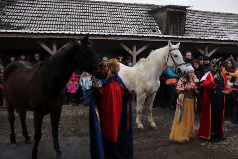 Stajnia Roka. Orszak Trzech Króli