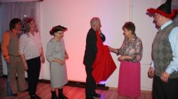 Brudzew. Bal karnawałowy Klubu Seniora "Srebrzyści