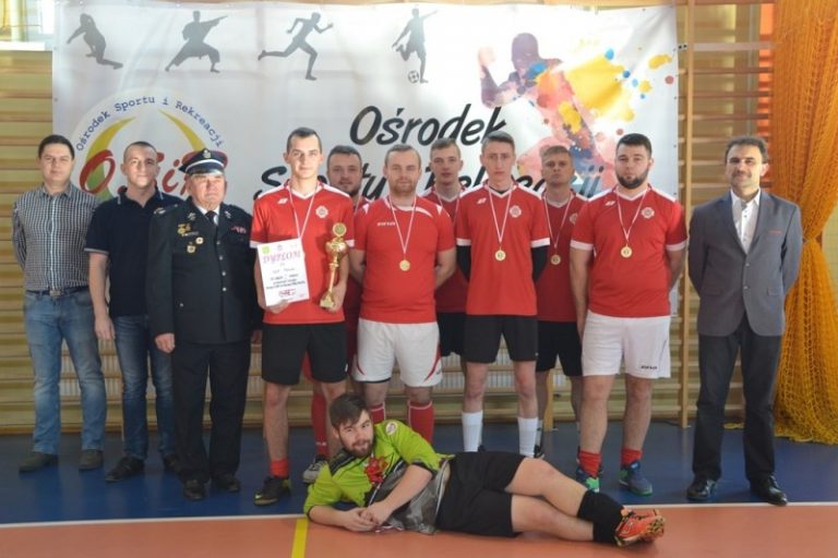 OSP Malanów wygrywa Gminny Turniej Halowej Piłki Nożnej
