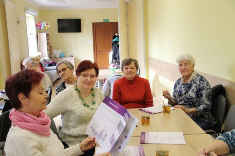 Turek. Seniorzy uczyli się podstaw refleksologii