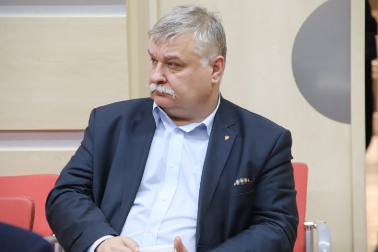 Turek. Sesja rady powiatu