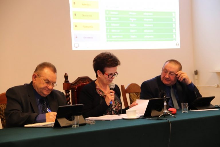 Władysławów. Sesja rady gminy