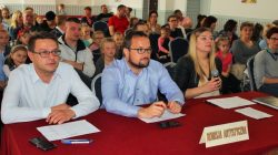 Dobra. Konkurs. "Śpiewam i maluję"