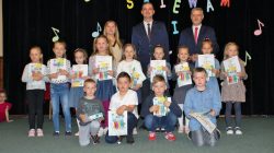 Dobra. Konkurs. "Śpiewam i maluję"