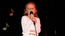 Dobra. Konkurs. "Śpiewam i maluję"