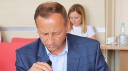 Wotum zaufania odroczone. Przerwana sesja. Burmistrz traci poparcie