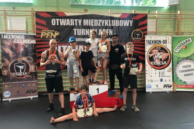 Klub Striker. Bitwa o Warmię