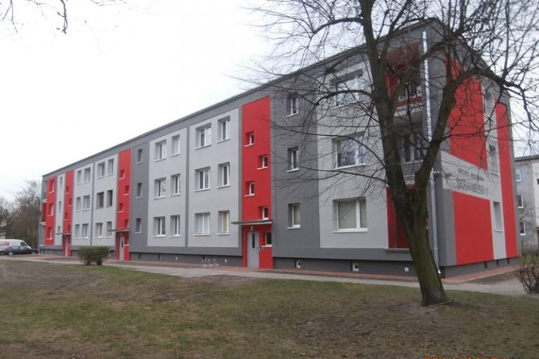 Turek. ul. Smorawińskiego 1