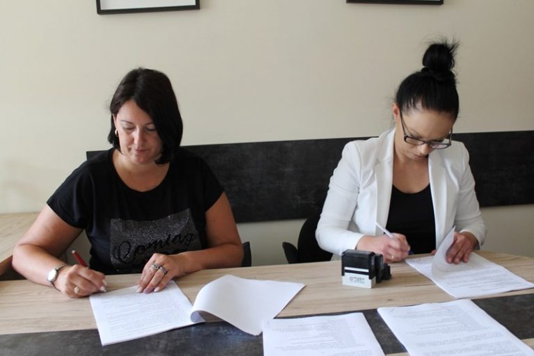 Turek. Podpisanie umowy na budowę ul. Leśna