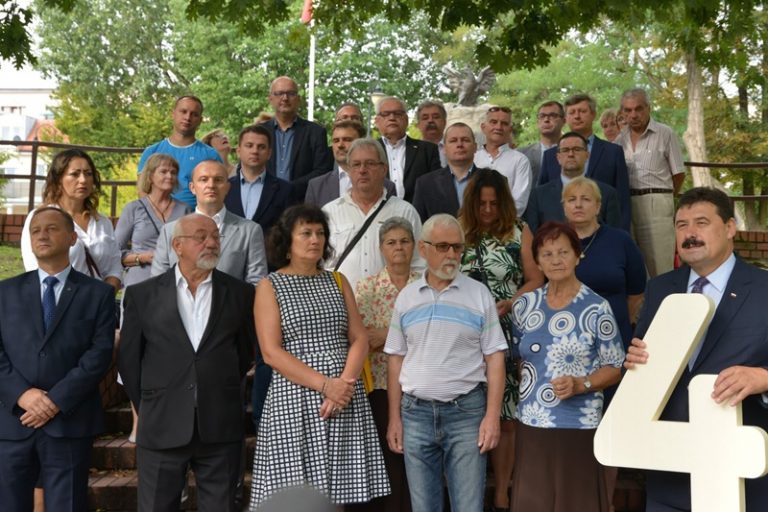 Konferencja wyborcza posła Ryszarda Bartosika (PiS) - urzędnicy starostwa, ARiMR, KRUS