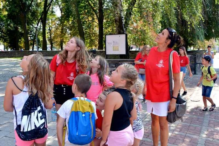 Turek. Z biblioteką wyruszyli na poszukiwanie skarbów