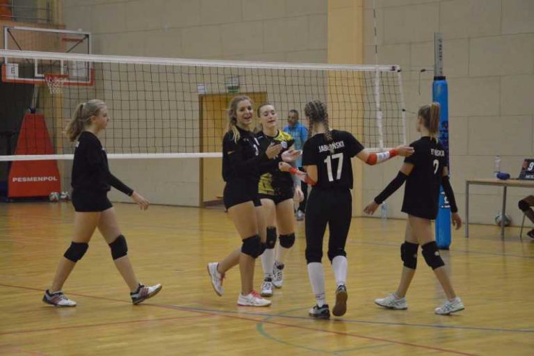 Drugie miejsce dla siatkarek MKS MOS Turek