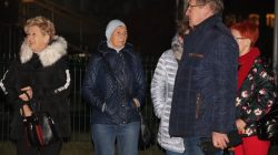 Demonstracja pod Sądem Rejonowym w Turku