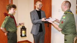 Z kolędami i światełkiem do Urzędu Miejskiego w Turku
