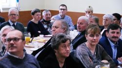 Obdarowani piosenką, laurką i uściskami. Dzień Babci i Dzień Dziadka w Cisewie