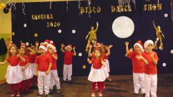 Władysławów. Ferie zaczęli zabawą choinkową