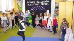 Władysławów. "Motylki" z Wyszyny gościły swe babcie oraz dziadków