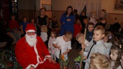 Władysławów. Choinka z Babcią i Dziadkiem