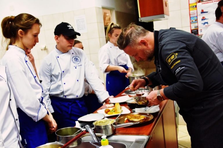 Ryby i owoce morza. Kulinarne inspiracje z Patrykiem Dziamskim