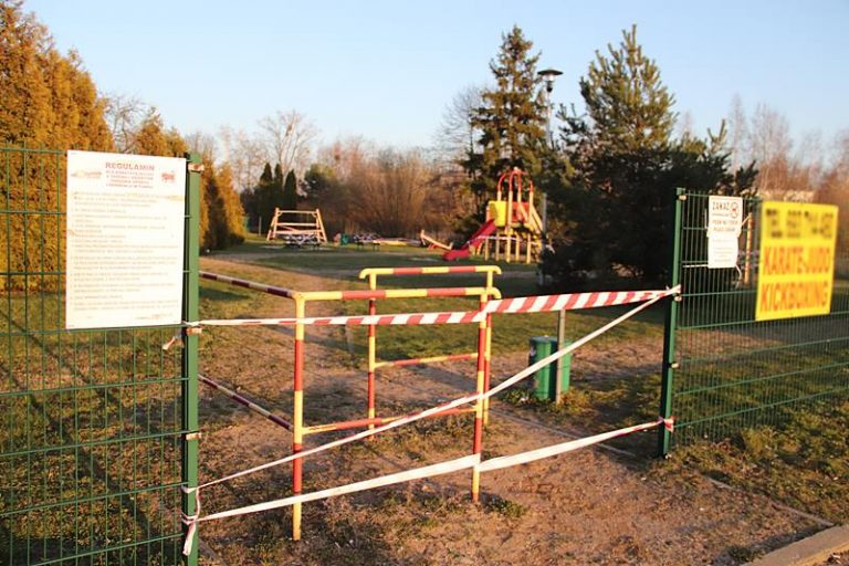 Turek. Place zabaw zamknięte