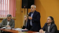 Samorząd osiedlowy inicjuje dyskusję. Śmieci budzą emocje