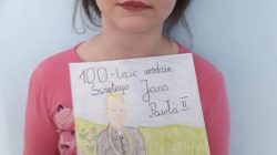 SP 4 Turek. 100. rocznica urodzin Jana Pawła II