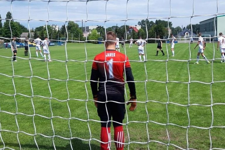 bramkarz - mecz towarzyski juniorów i trampkarzy Tura 1921 Turek