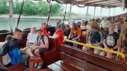 Rejs statkiem po morzu, wypłynięcie z portu