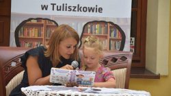 Czytanie Wśród Drzew" - akcja promująca czytelnictwo.