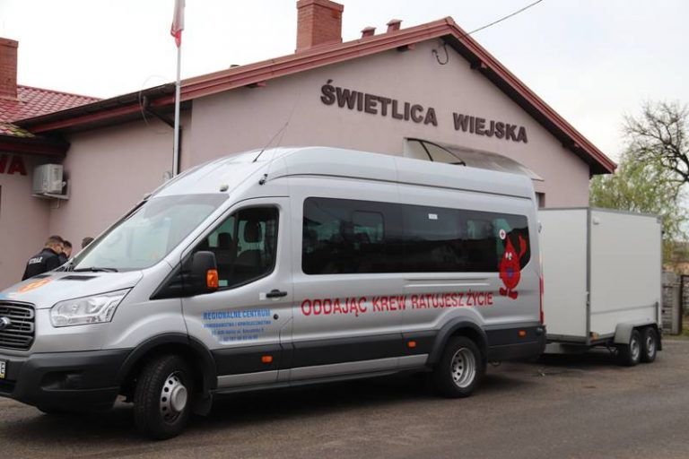 Kalinowa. Zbiórka krwi | 100 litrów krwi na 100-lecie parafii Galew