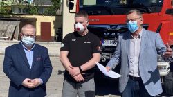 PO ostrzega: PiS dzieli strażaków OSP na lepszy i gorszy sort | Od lewej: Dariusz Młynarczyk, Dominik Rogodziński, Tomasz Nowak