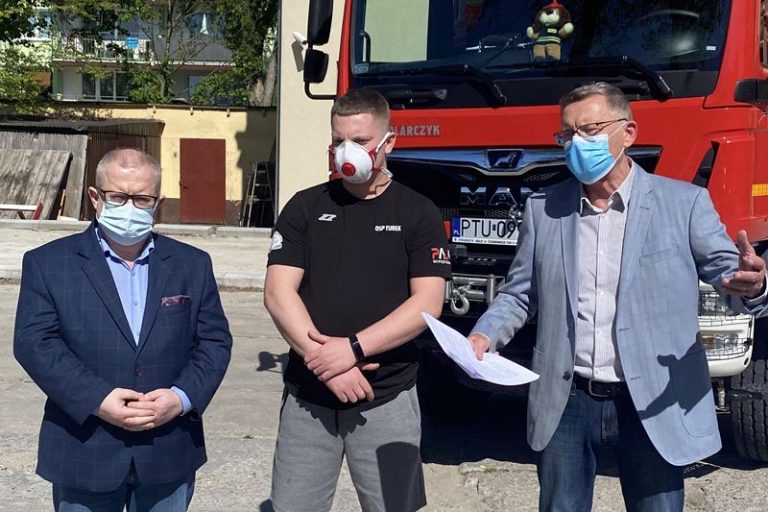 PO ostrzega: PiS dzieli strażaków OSP na lepszy i gorszy sort | Od lewej: Dariusz Młynarczyk, Dominik Rogodziński, Tomasz Nowak