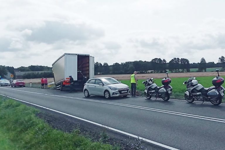 Pijany kierowca wjechał do rowu