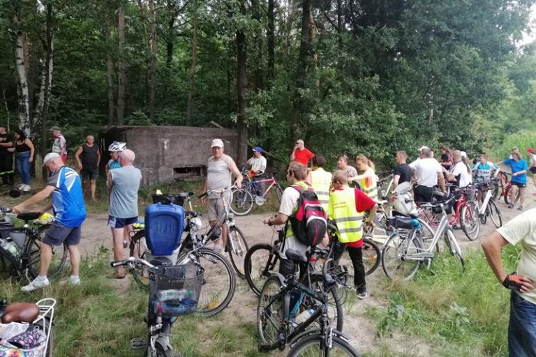 Rajd rowerowy: schrony "Przedmościa Koło"