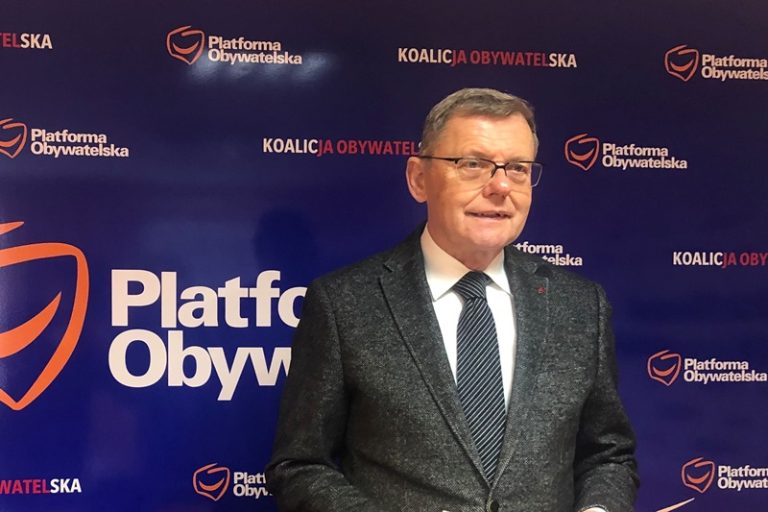 Tomasz Nowak, poseł Platformy Obywatelskiej na konferencji prasowej w Turku