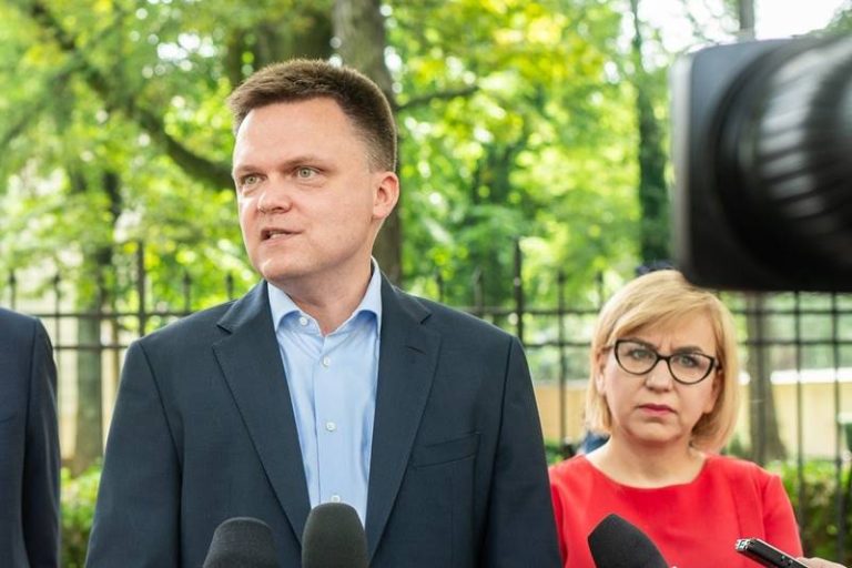 Szymon Hołownia i Paulina Hennig-Kloska na konferencji prasowej