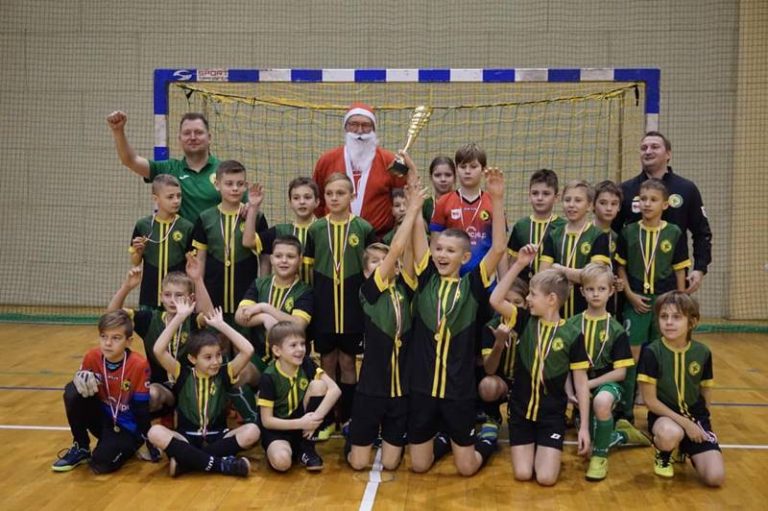 I Turniej Mikołajkowy o Puchar Prezesa Tura 1921 Turek zakończony