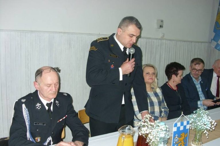 W sobotę, 4 marca odbyło się Walne Zebranie Sprawozdawcze OSP Wyszyna. Prowadzącym zebrania został prezes jednostki Mirosław Janiak. Prezes przywitał przybyłych gości.