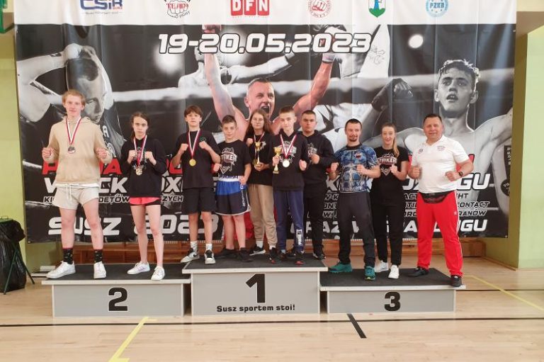 kickboxing, zwycięzcy na podium
