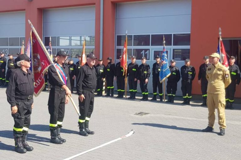 Poczty sztandarowe OSP szkoliły się z musztry