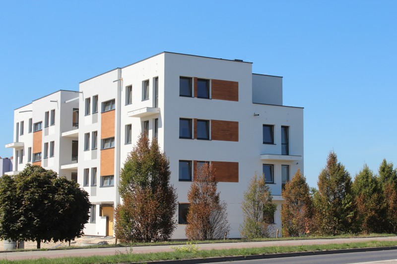 Komunalny blok mieszkalny na osiedlu Wyzwolenia w Turku