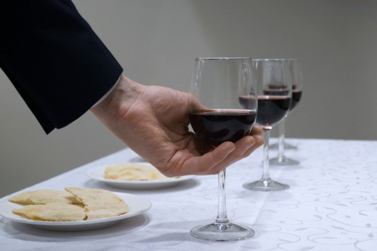 Chleb i wino na Pamiątce śmierci Jezusa 2024