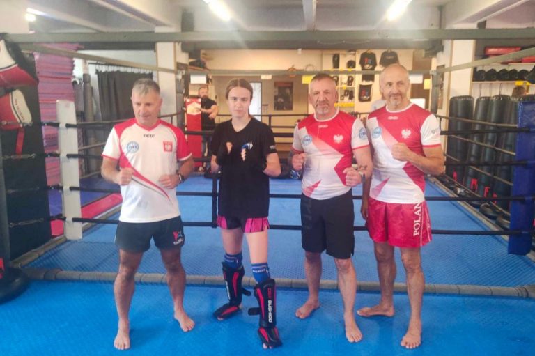 Lena Dzieciątkowska na konsultacjach juniorów Polskiego Związku Kickboxingu