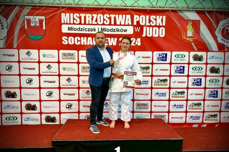 Michał Gaj (trener) i Marcelina Poprawska z UKS Judo Tuliszków