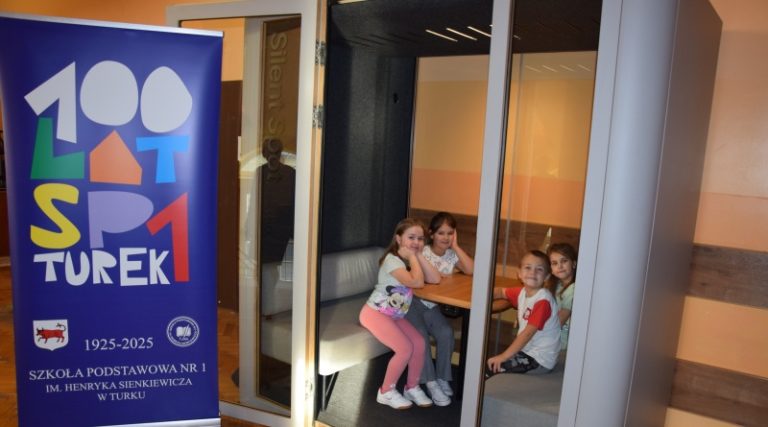 Kabina wyciszająca w SP1 w Turku wspiera uczniów i nauczycieli