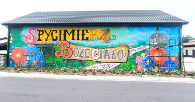 Mural w Spycimierzu upamiętni kwietne dywany Bożego Ciała