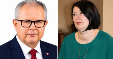 Odejdźcie i uwolnijcie Turek od swojej niekompetencji